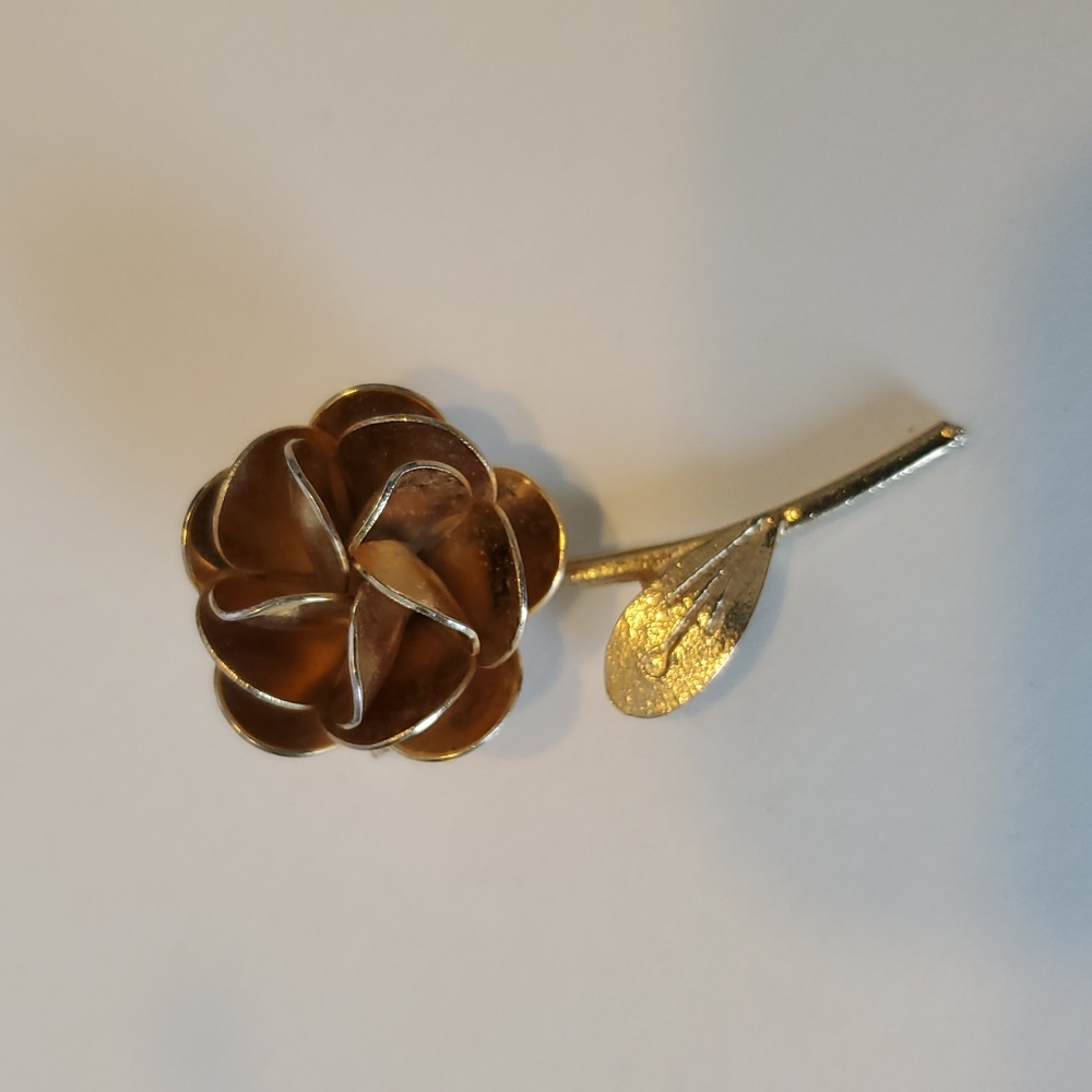 Vintage Rose Brooch Goldtone 2 inches